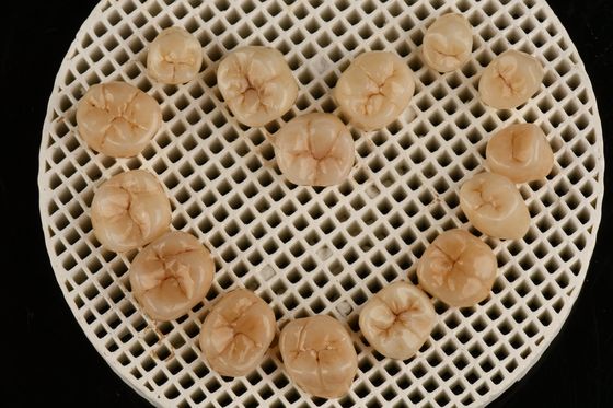 購入 生物互換性と自然な外観のために多層フルツルコニア オンライン製造
